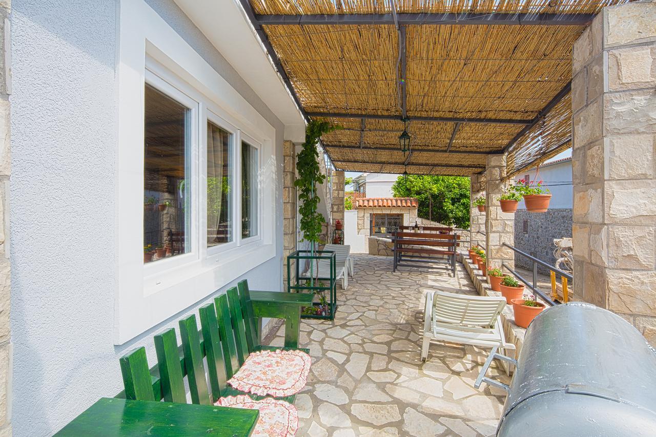 Apartman Kunjic Krimovica Extérieur photo